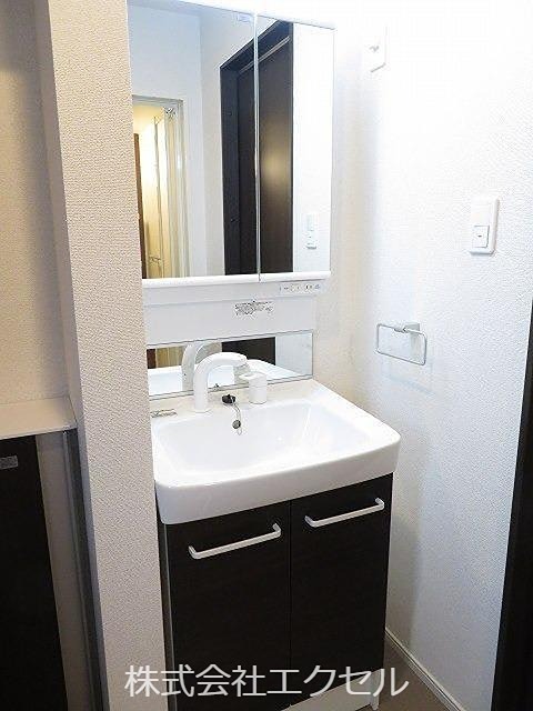 洗面設備　洗髪洗面台です。