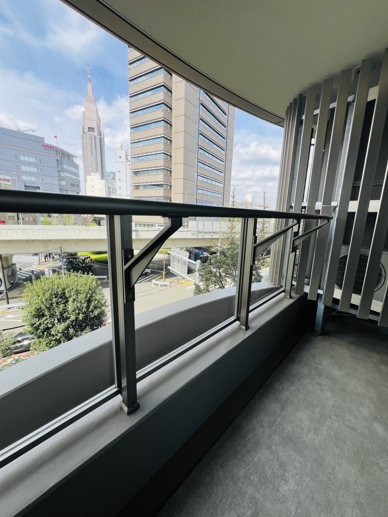 バルコニー　バルコニー