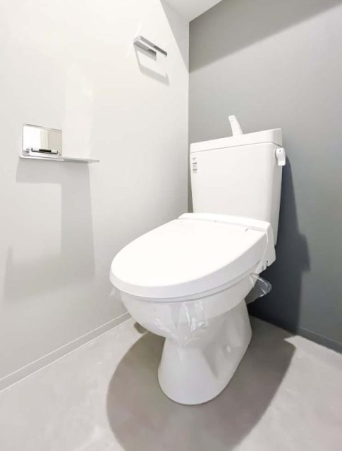 トイレ　※別室の参考写真の為、現況優先です。