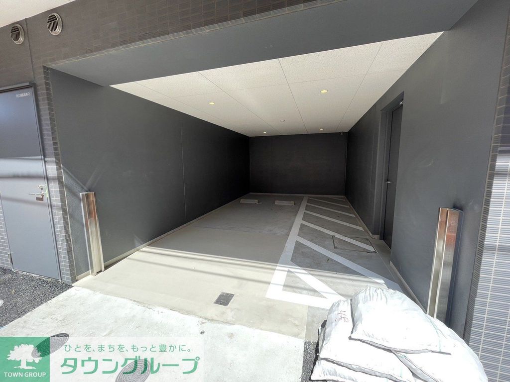 駐車場　駐車場