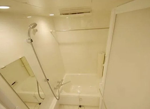 バス・シャワールーム　※別部屋参考写真