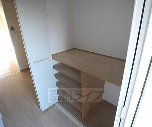 収納　玄関に収納もございます