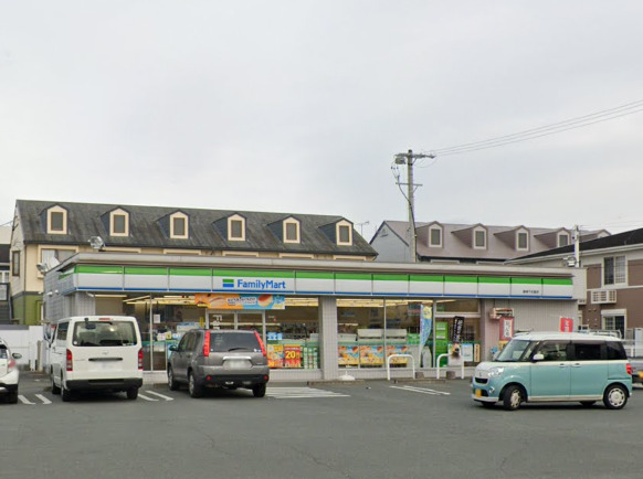 コンビニ　ファミリーマート御津佐脇店（コンビニ）まで667m