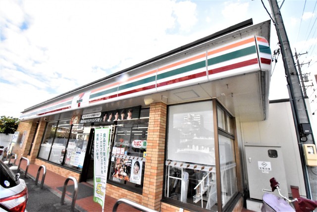 コンビニ　セブンイレブン名古屋金屋２丁目店（コンビニ）まで170m