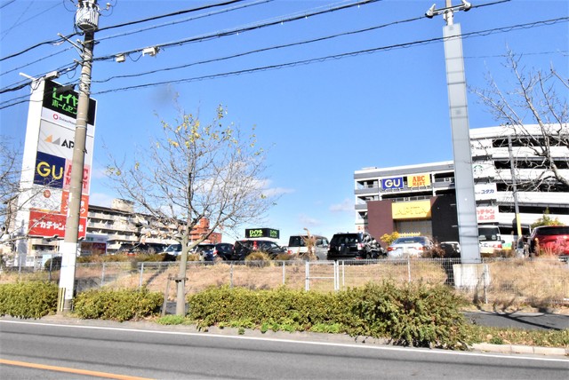 スーパー　アピタ新守山店（スーパー）まで700m