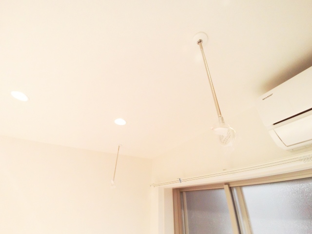 バルコニー　室内物干し