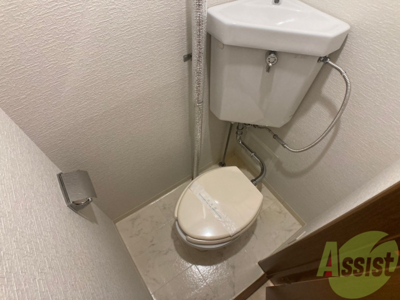 トイレ　こちらはトイレです。清潔感があり、安心して使用できます。