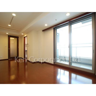 居室・リビング　同タイプ19階のお部屋を撮影。仕様が異なることがあります。