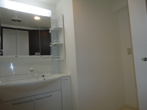 洗面設備　※別部屋の写真です