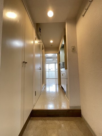 玄関　同物件別号室