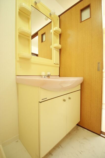 洗面設備　※別室の参考写真の為、現況優先です。