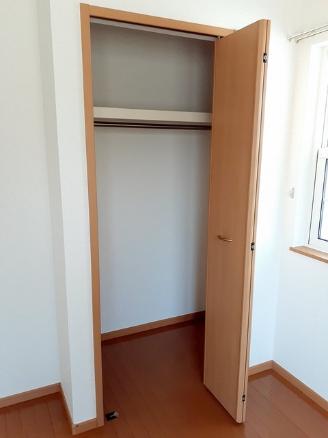 収納　全居室収納付きになっており、お部屋を広々使えます！