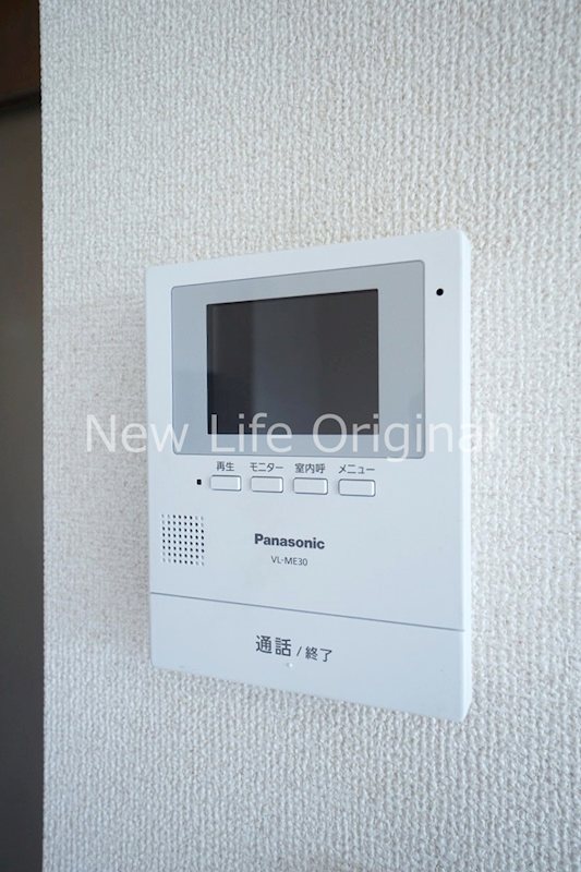 セキュリティ　室内から来訪者を確認できるTVモニターホン付きです☆