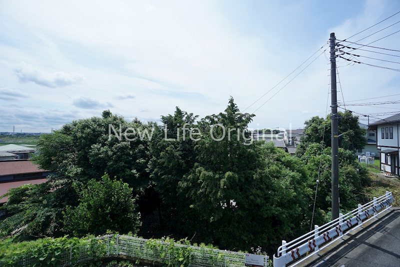 眺望　バルコニーからは緑の景観が広がります☆