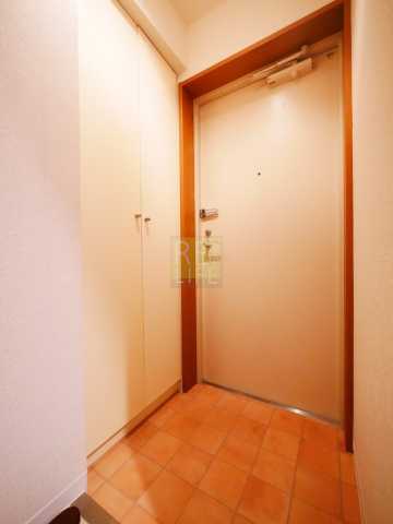 玄関　メゾン・ド・ヴィレ神田神保町