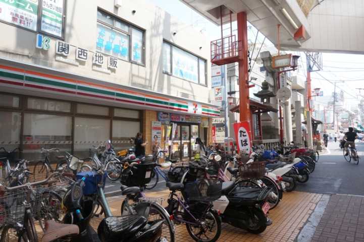 コンビニ　セブンイレブン（コンビニ）まで507m