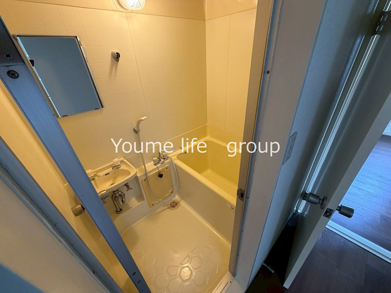 バス・シャワールーム　※別部屋参考写真