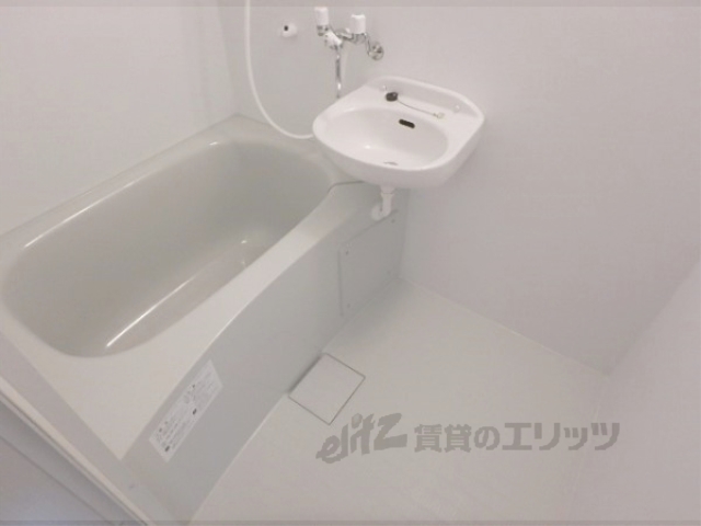 バス・シャワールーム　バス