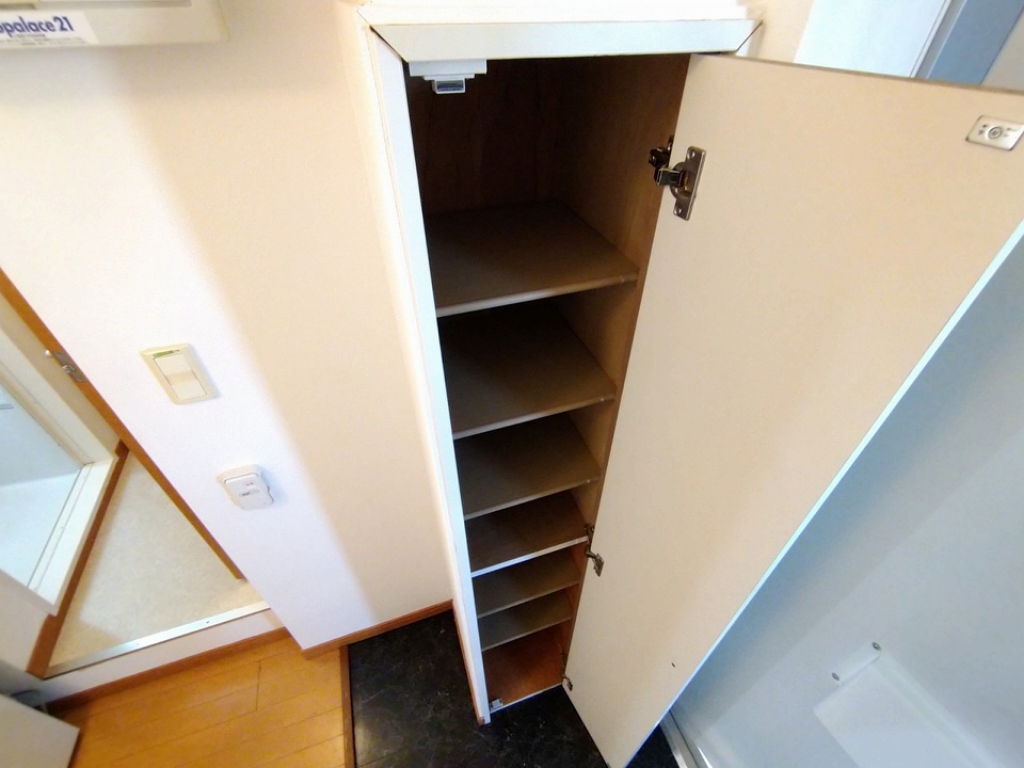 収納　シューズボックス