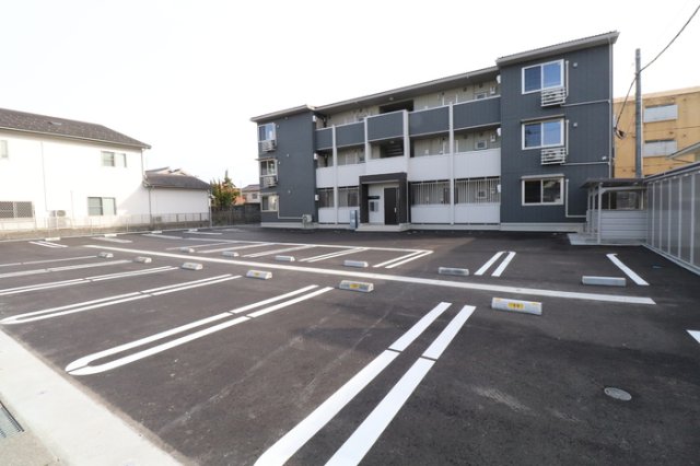 駐車場　駐車場完備です