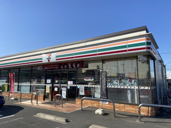 コンビニ　セブンイレブン（コンビニ）まで600m