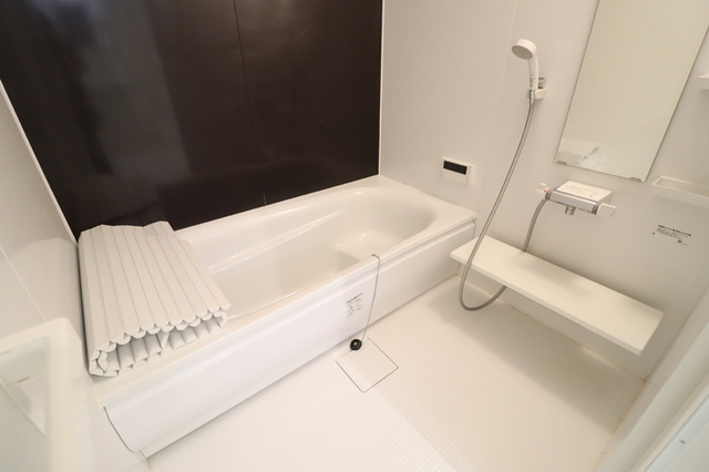 バス・シャワールーム　追い焚き給湯