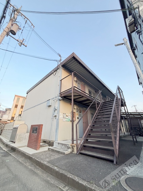 エントランス　落ち着いたエントランス。