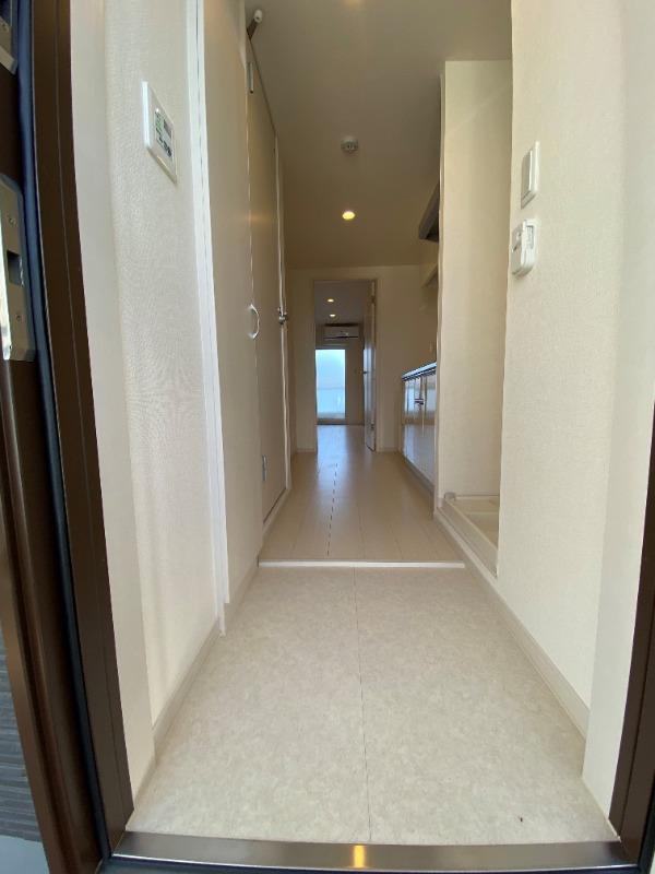 玄関　同施工会社の同シリーズ物件写真になります