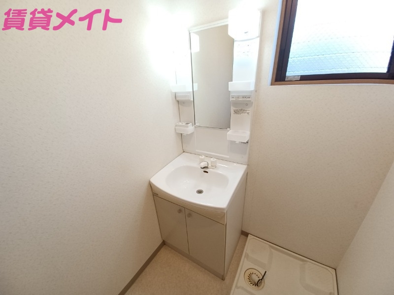 洗面設備　別部屋参考写真です