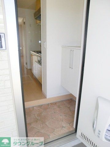 玄関　お部屋探しは【タウンハウジング蘇我店】にお任せ下さい♪