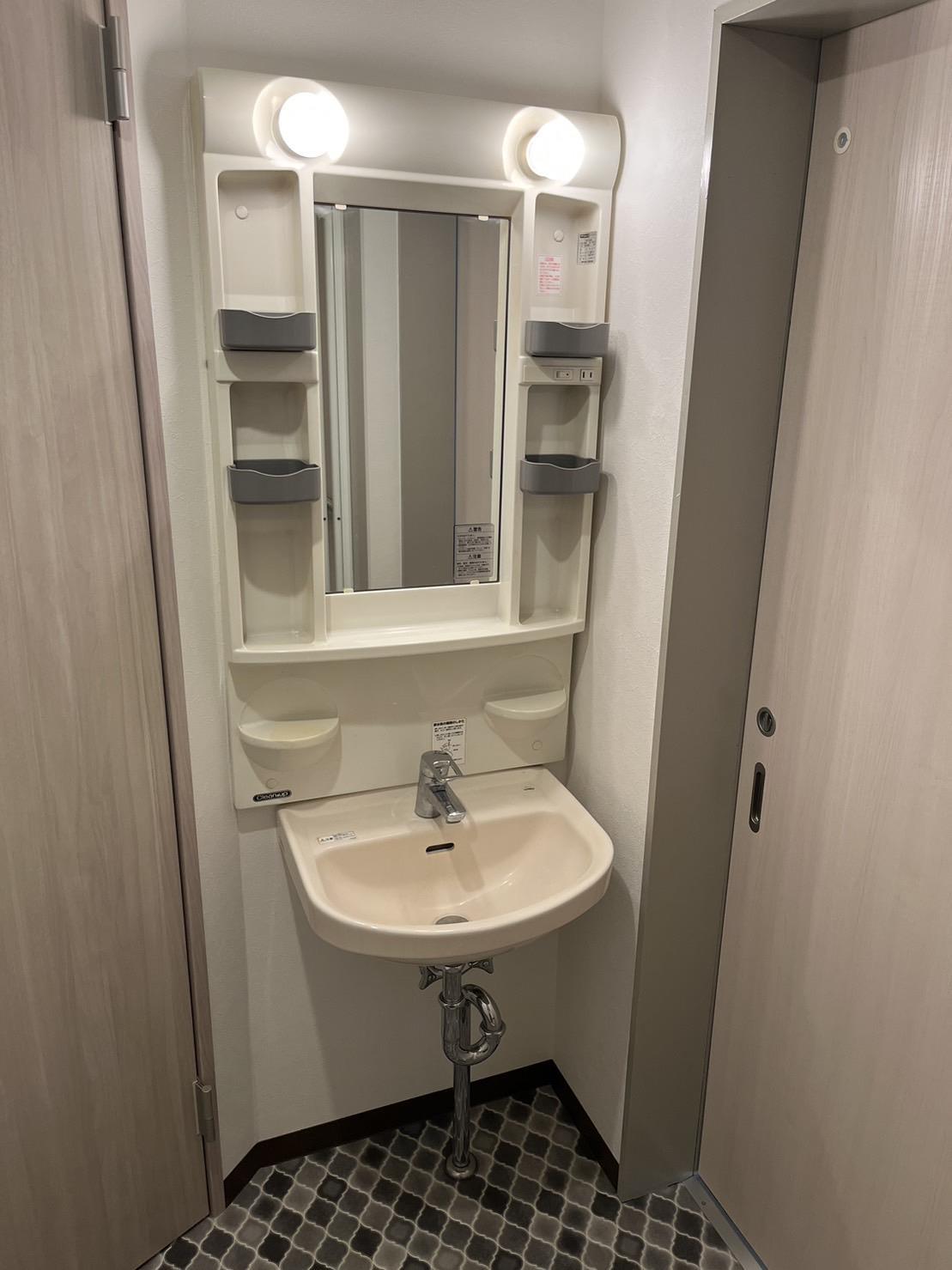 洗面設備　手洗いうがいに便利な洗面台♪