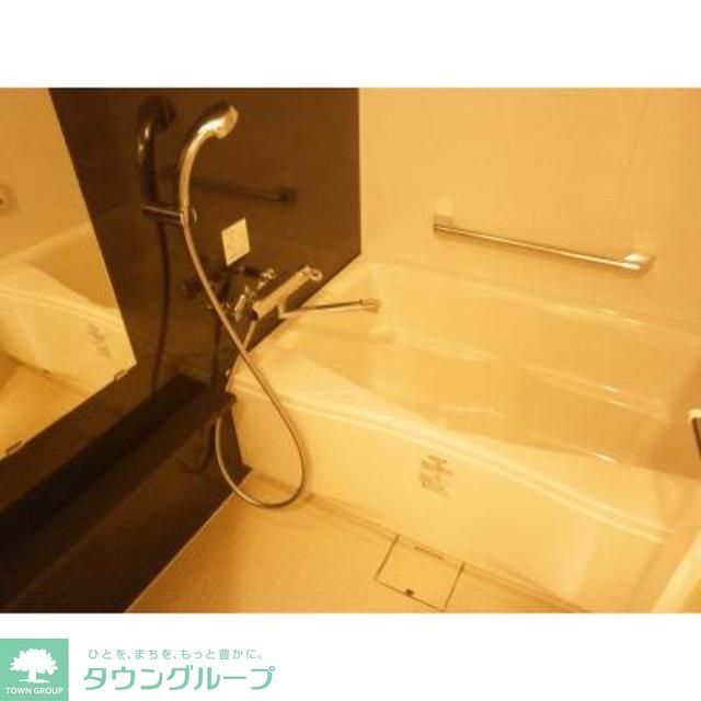 バス・シャワールーム　※写真は同タイプ住戸です。