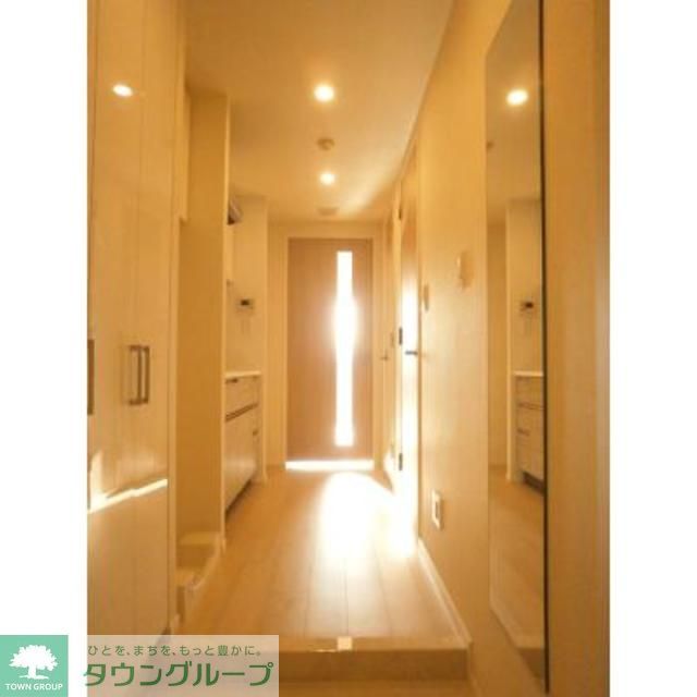 玄関　※写真は同タイプ住戸です。