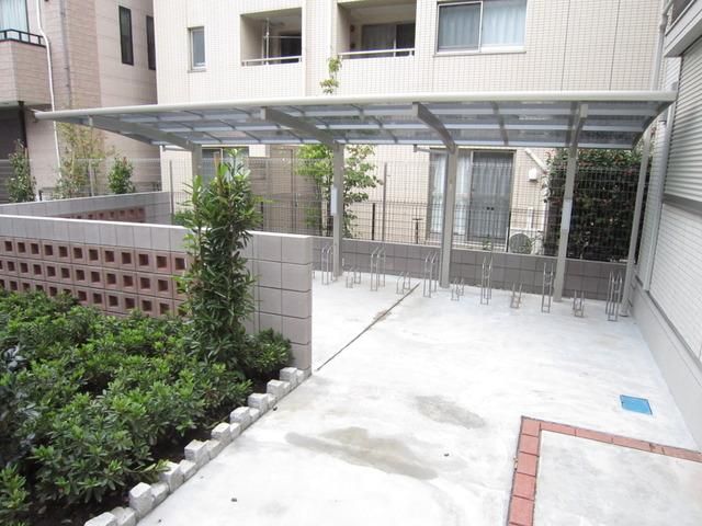 その他共有部分　駐輪場有り