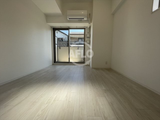 居室・リビング　クレストタップ京橋　リビング