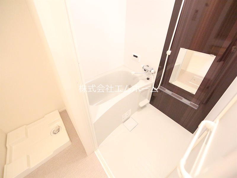 バス・シャワールーム　浴室暖房乾燥機付　追い焚き機能付お風呂　同仕様写真