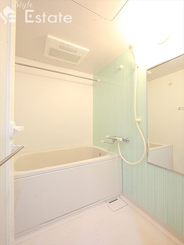 バス・シャワールーム　バスルーム