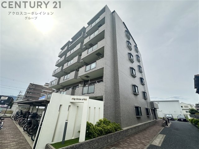 建物外観　オートロック付きです♪