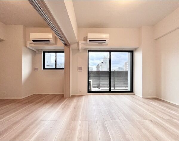 バルコニー　全部屋エアコン完備