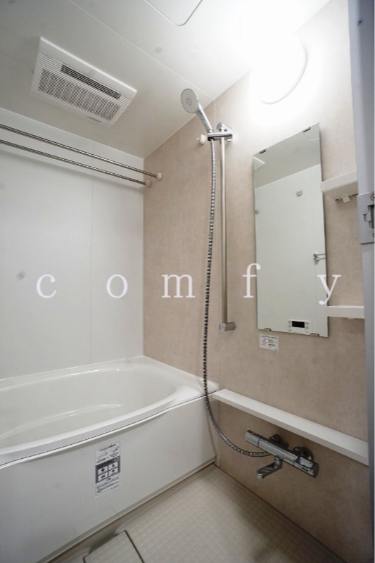 バス・シャワールーム　バスルーム