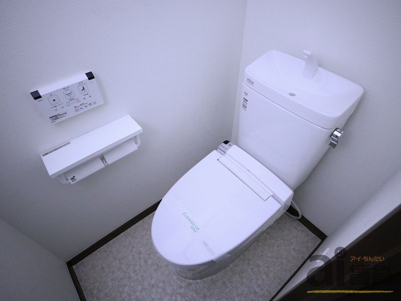 トイレ　※別号室写真です