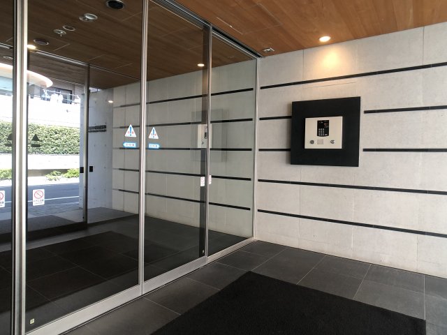 エントランス　オートロック