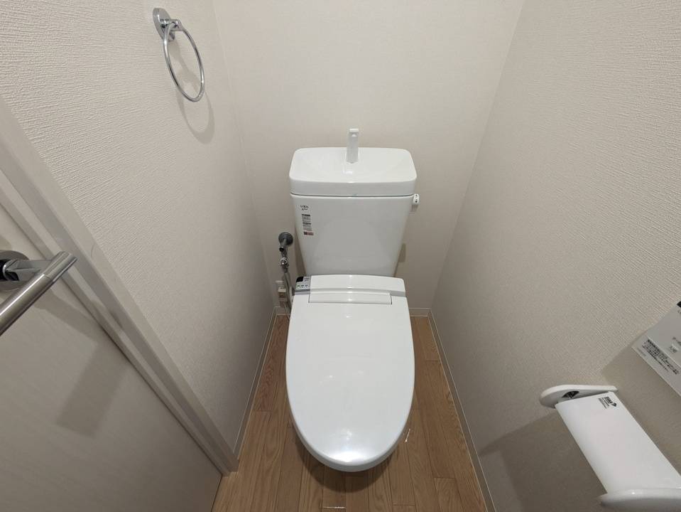 トイレ　トイレ