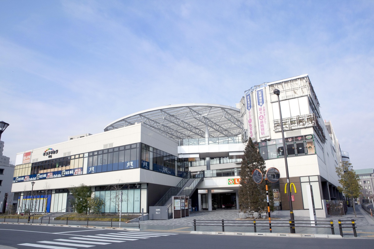 ショッピングセンター　ポンテポルタ千住（ショッピングセンター）まで328m