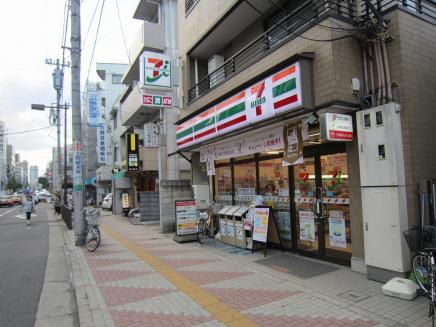 コンビニ　セブンイレブン 新大塚駅前店（コンビニ）まで321m