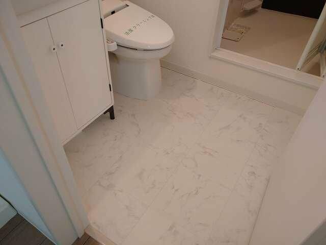 トイレ　別号室・参考写真です。