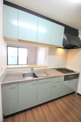 キッチン　３口対面システムキッチン