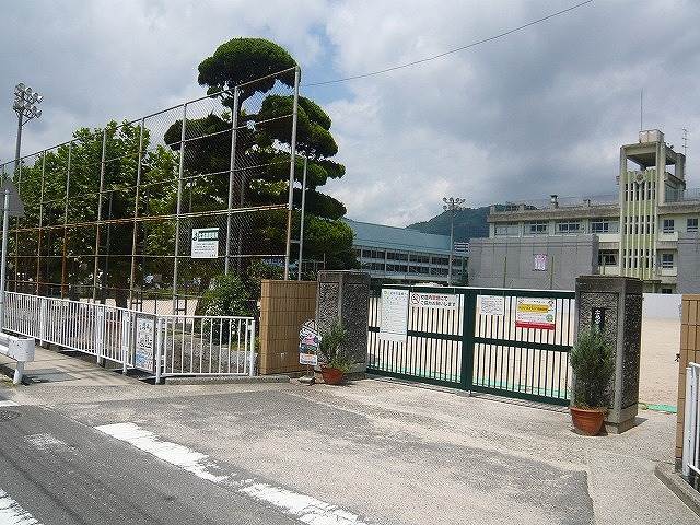 小学校　広島市立原小学校（小学校）まで542m