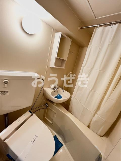バス・シャワールーム　?