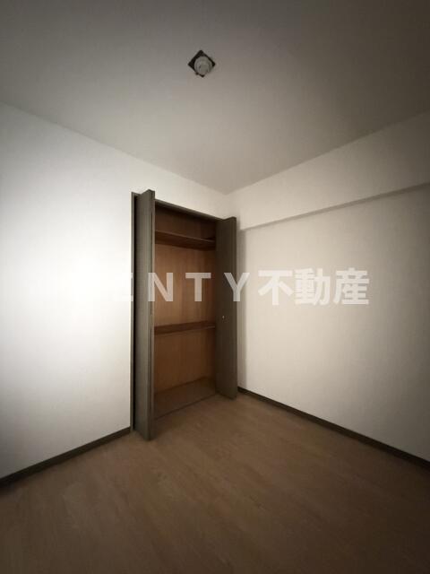 居室・リビング　こちらの居間で趣味の時間をお楽しみください